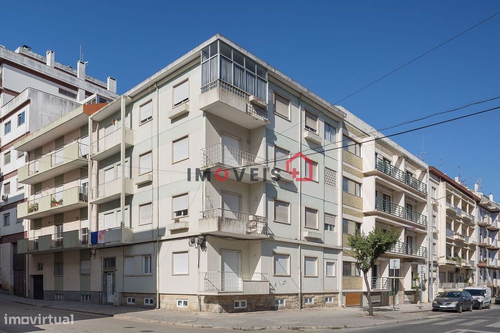 Quarto para rapaz- Av. Nossa Sra. de Fátima