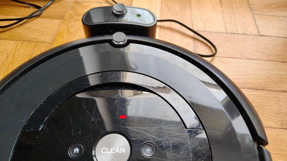 Robot sprzątający iRobot Roomba e5, błąd nr 11