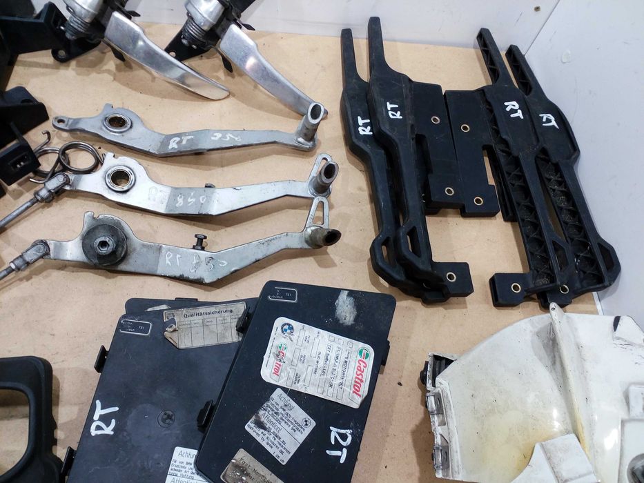 BMW R 1150 RT , R 850 rt części  uchwyt mocowanie osłona rączka wypełnienie