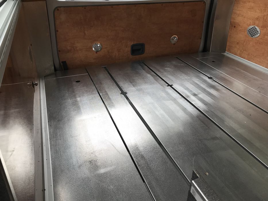 Mercedes Vito w639 transport plyty Camper wnetrze szyny