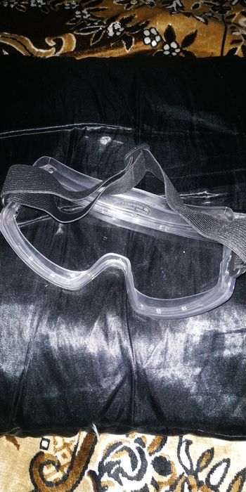 Продам защитные очки