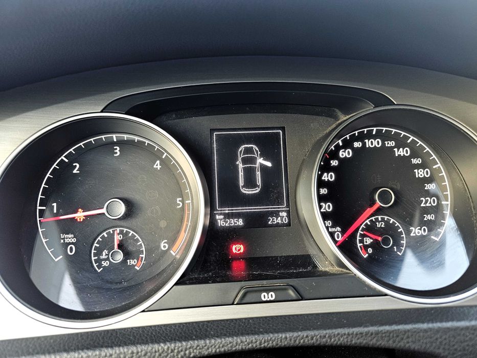 VW Golf 1.6 Tdi 110cv