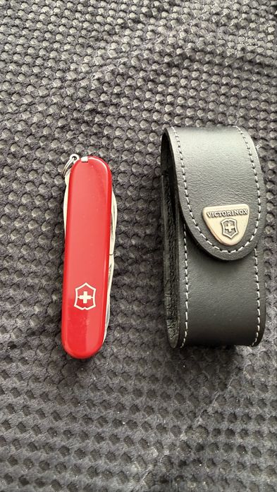 Scyzoryk Victorinox Huntsman + etui