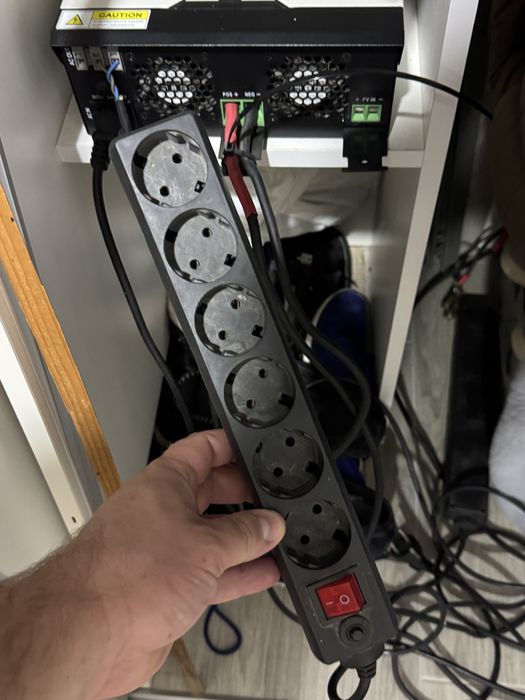 Гибридний инвертор 1 квт