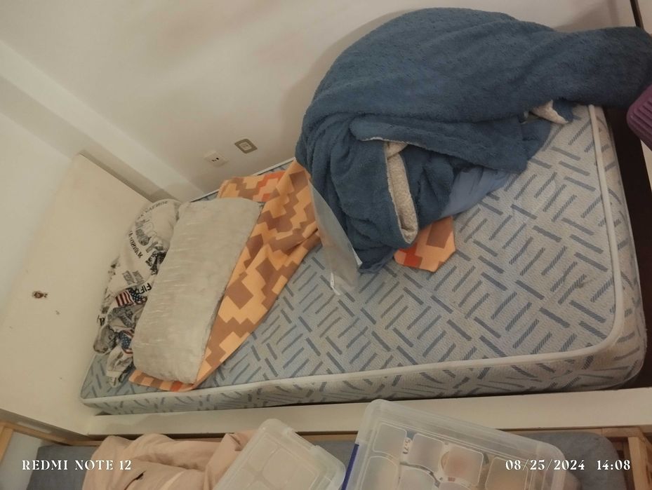 Cama com colchão Capas