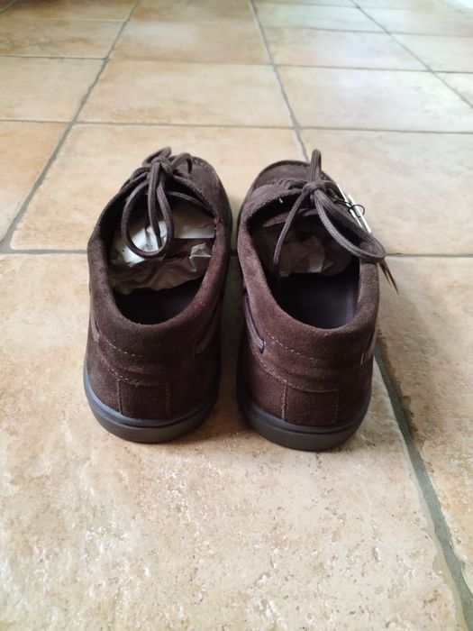 Skórzane buty w stylu marynarskim