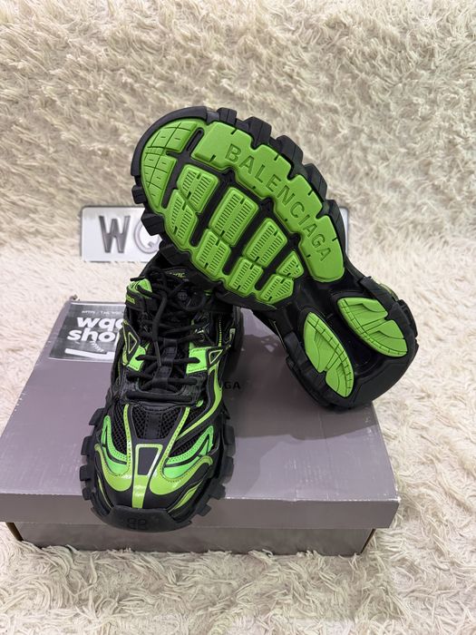 Balenciaga track 46