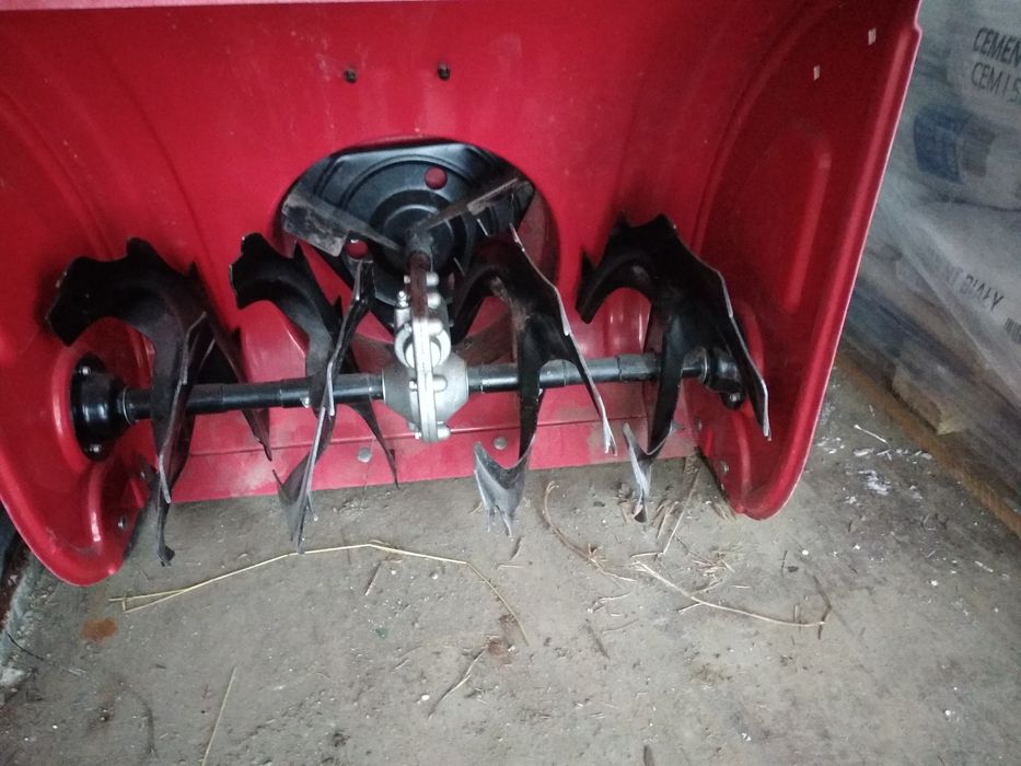 Odśnieżarka spalinowa Oleo-Mac ARTIK 62 ELD