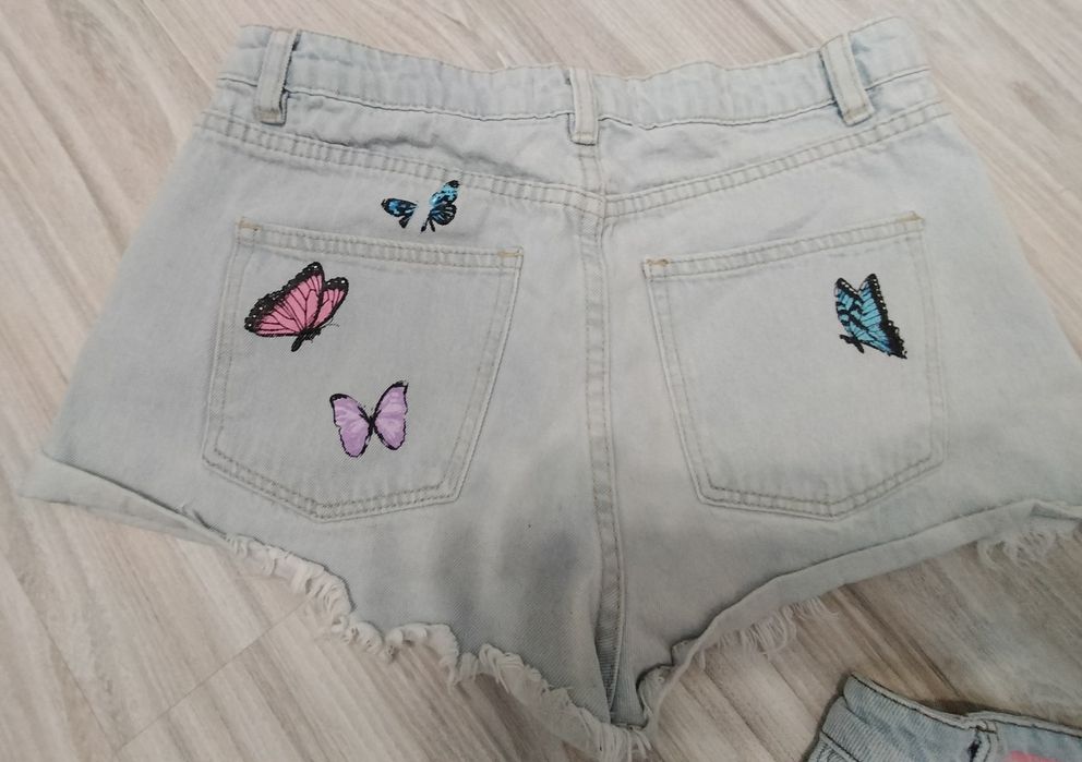 Krótkie spodenki Cropp 38