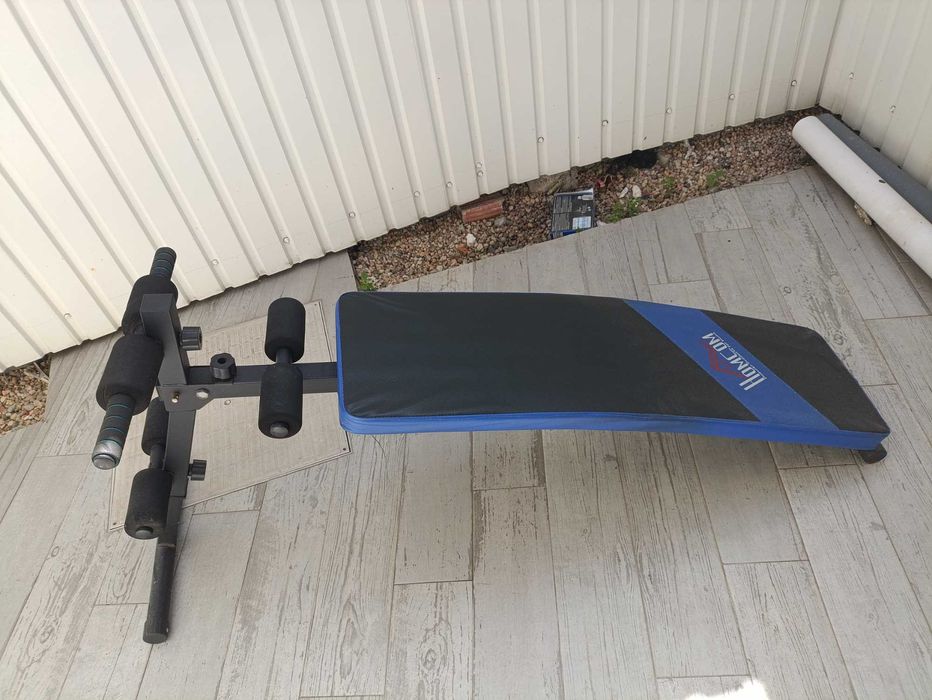 Banco para abdominais.