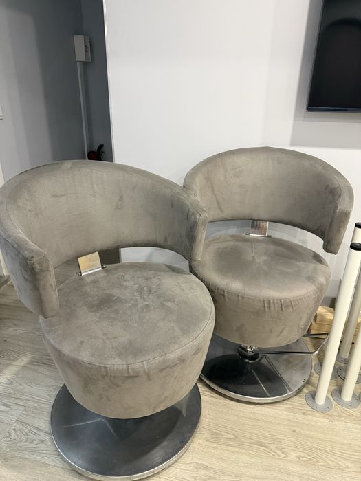 Calha e 2 cadeirões de cabeleireiro