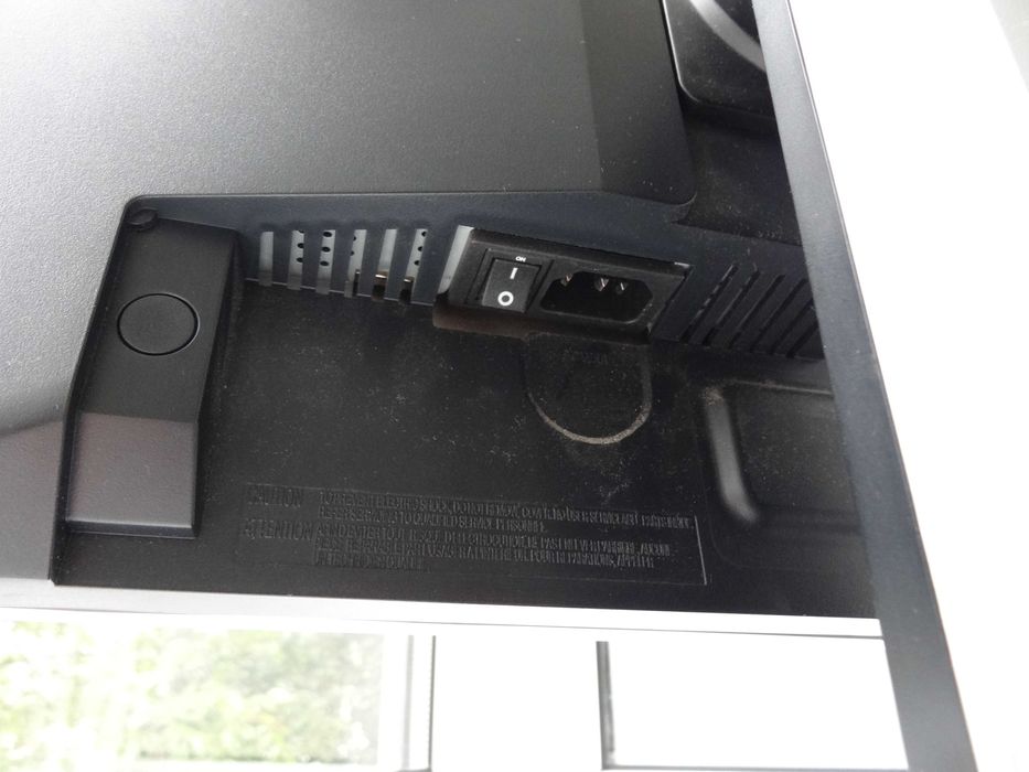 Монитор 19" Samsung 940ВW PLUS  Серебристый