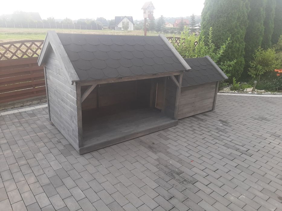 Buda dla psa z zadaszeniem
