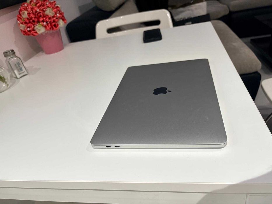 MacBook Pro M1 8GB RAM/256GB SSD - stan bardzo dobry