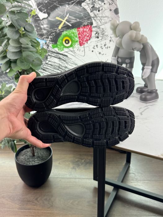 Кросівки Under Armour Hovr 38.5 розмір Е14041