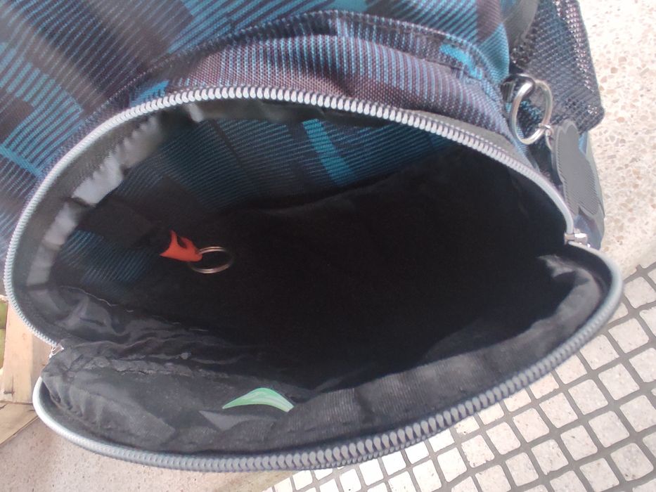 Mochila escolar Totto Ótimo estado