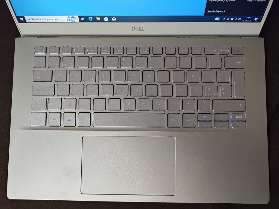 Dell Ryzen7 8-Core. Backlit. FHD IPS. NVME. 16 DDR4. 6 Godzin bateria