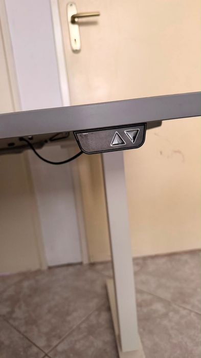 Secretária Elevatória 120€