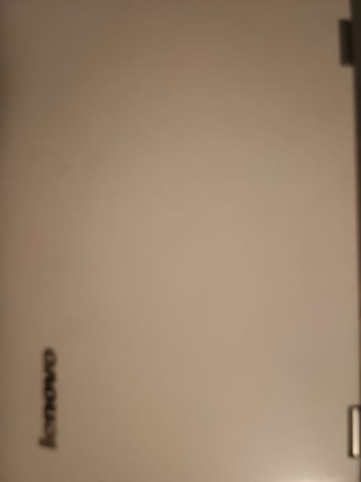 2 w 1 laptop - tablet Lenovo Yoga.