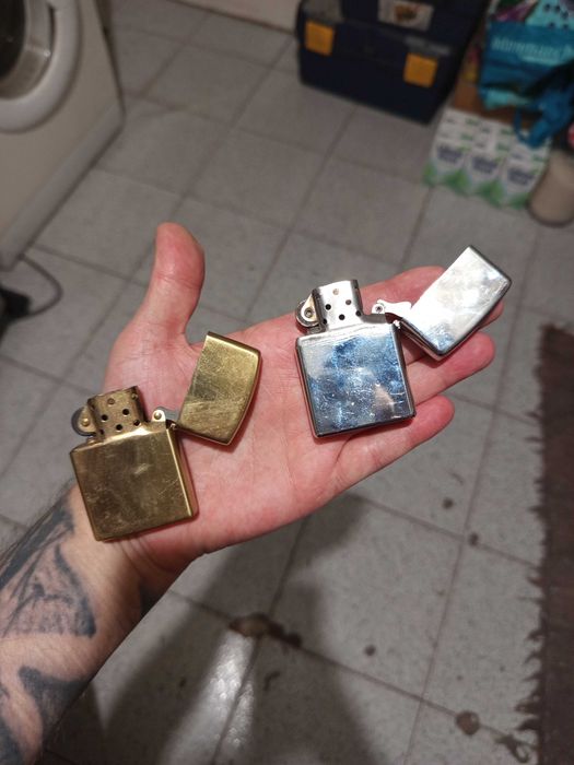 Conjunto de 2 Isqueiros estilo Zippo