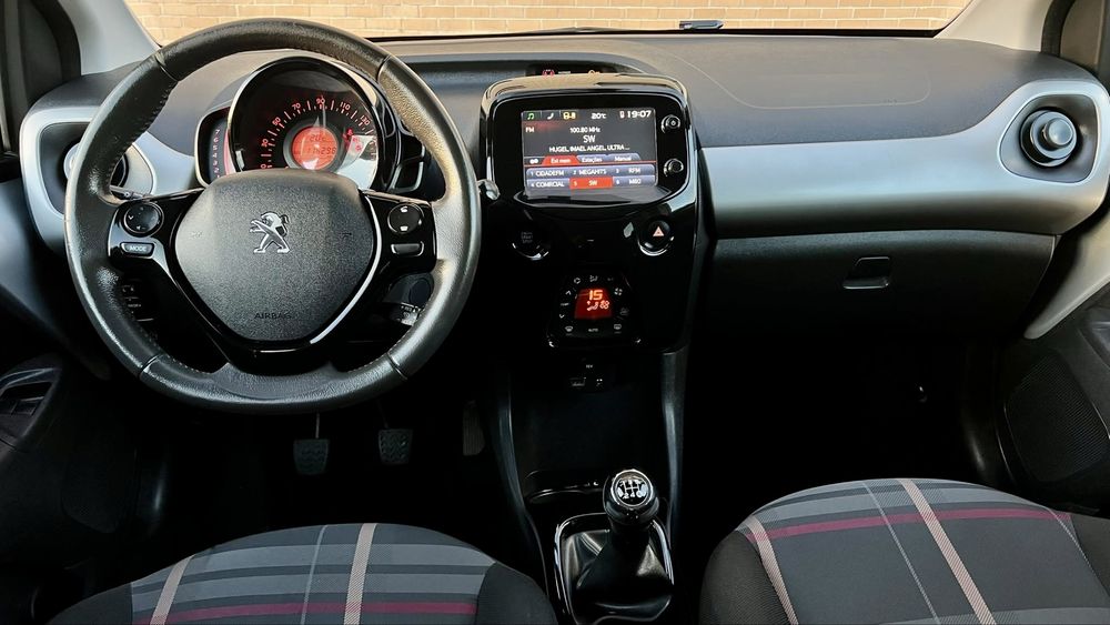Peugeot 108 1.0 e-VTi ( motor Toyota )