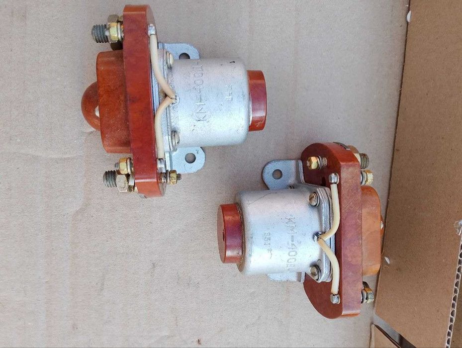 Малогабаритний контактор КМ - 400 Д-В