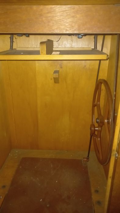 Швейна машинка Naumann