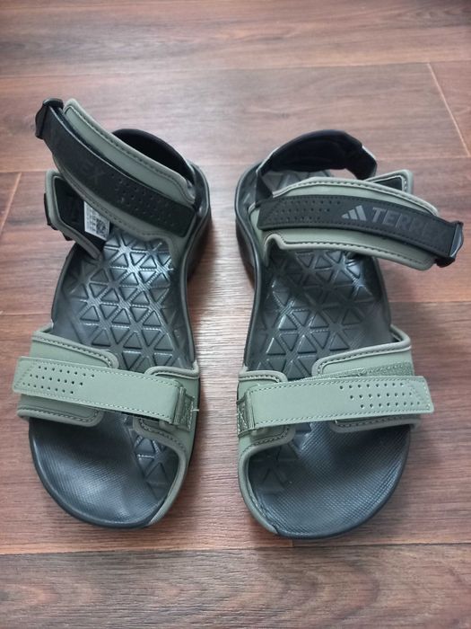 Продам сандалі TERREX Adidas