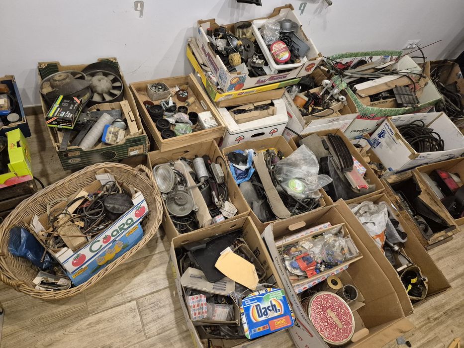 Zestaw części samochodowych VW / Audi / PRL – oryginały NOS i używane