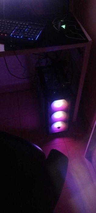 Setup gaming usado em ótimo estado