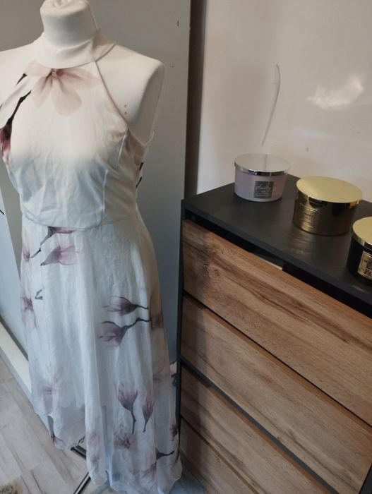 Śliczna sukienka na wesele ,randkę Andrzejki