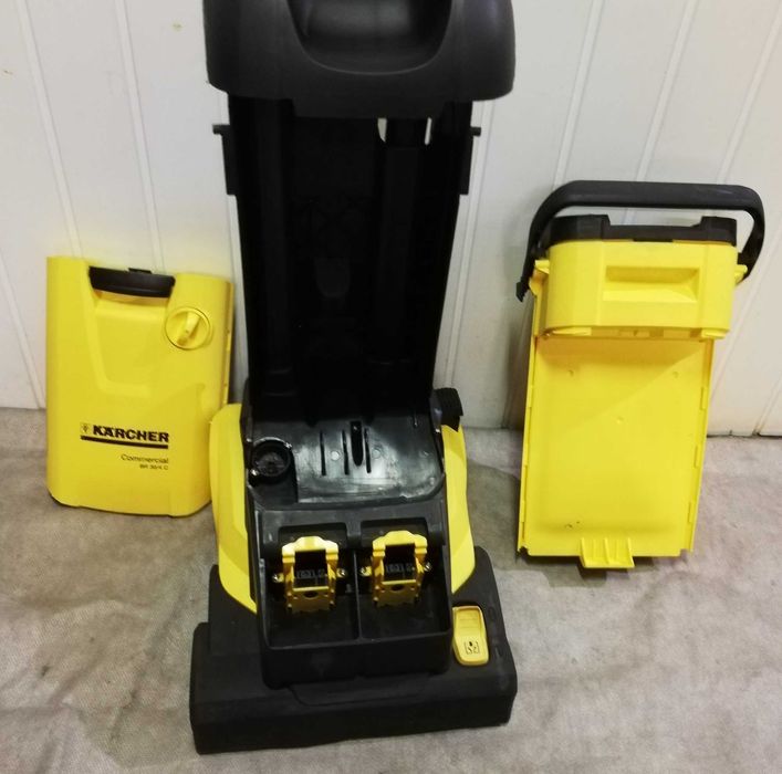 odkurzacz szorowarka karcher BR 30/4 C Bp akumulatorowa + akumulatory
