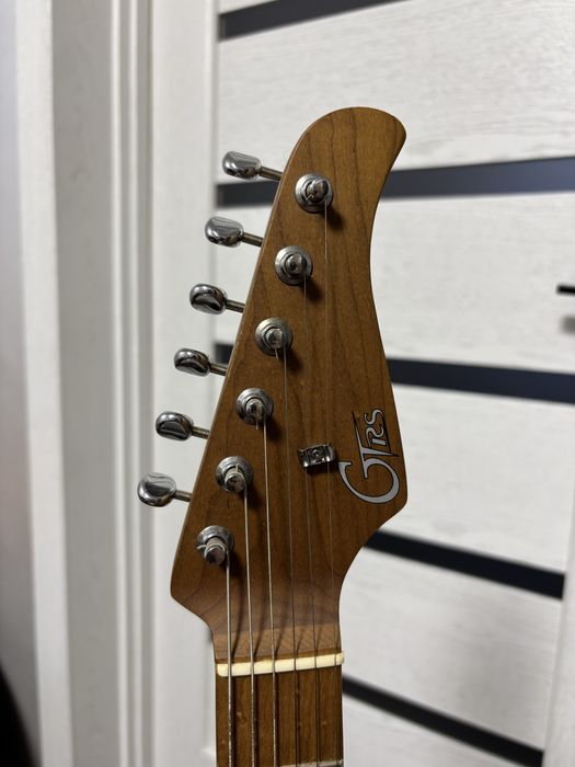 Mooer GTRS S800 + ремінь