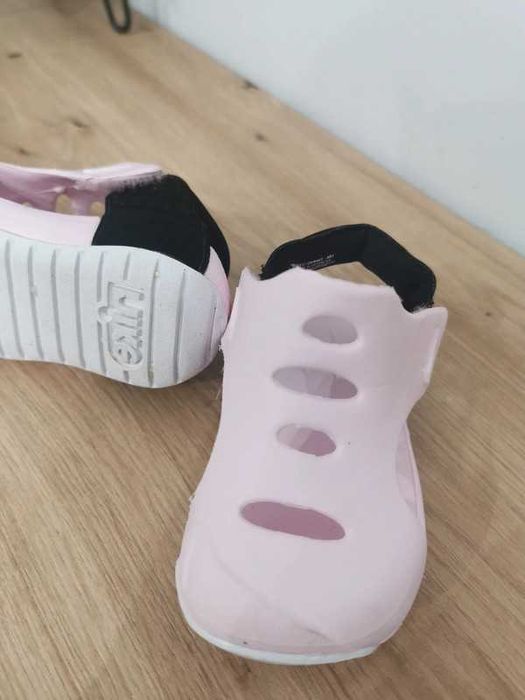 Sandałki do wody Nike r. 22