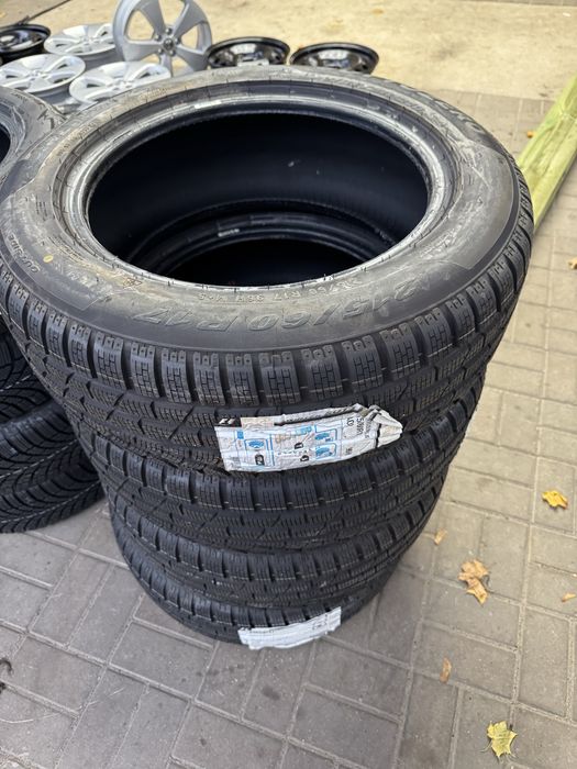 Komplet opon zimowych 215/60/17 PIRELLI Nowe F-Vat