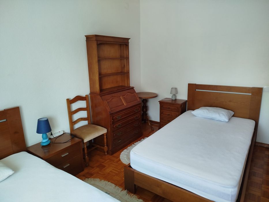 Quarto Para Arrendamento