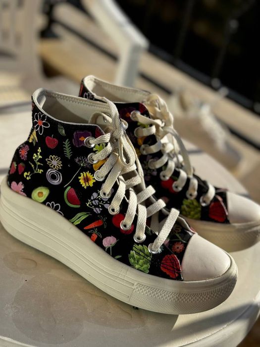 Converse
Chuck Taylor All Star Move Platform Festival Fruits Floral