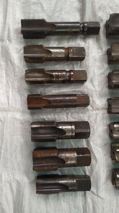 Метчики, мітчики, инструмент для нарезания резьбы