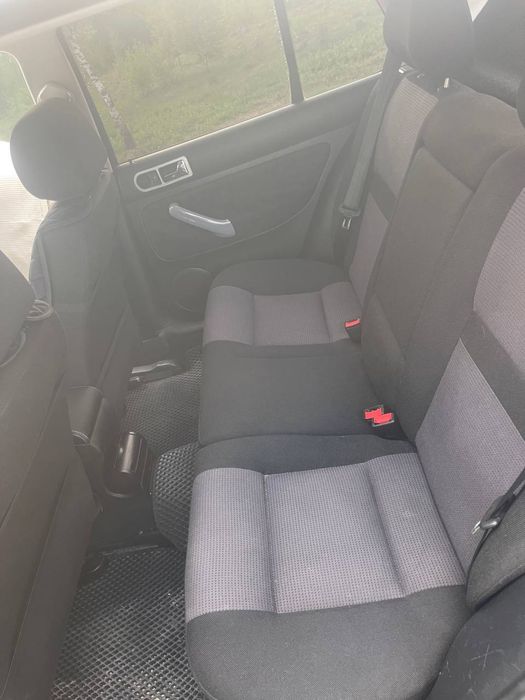 Volkswagen Golf 4