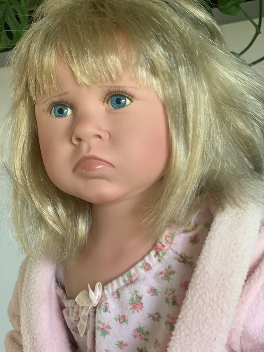 Lalka kolekcjonerska