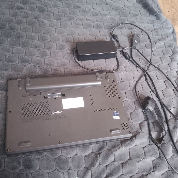 Срочно продам  надежный ноутбук Lenovo ThinkPad L560 15.6" | i5-4300U |