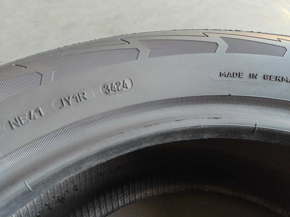 R17 225/60 103V XL шини зимові вживані на Кіа Спортейдж імпортні GoodYear Ultraprip Performance рік24 виробництво Германія