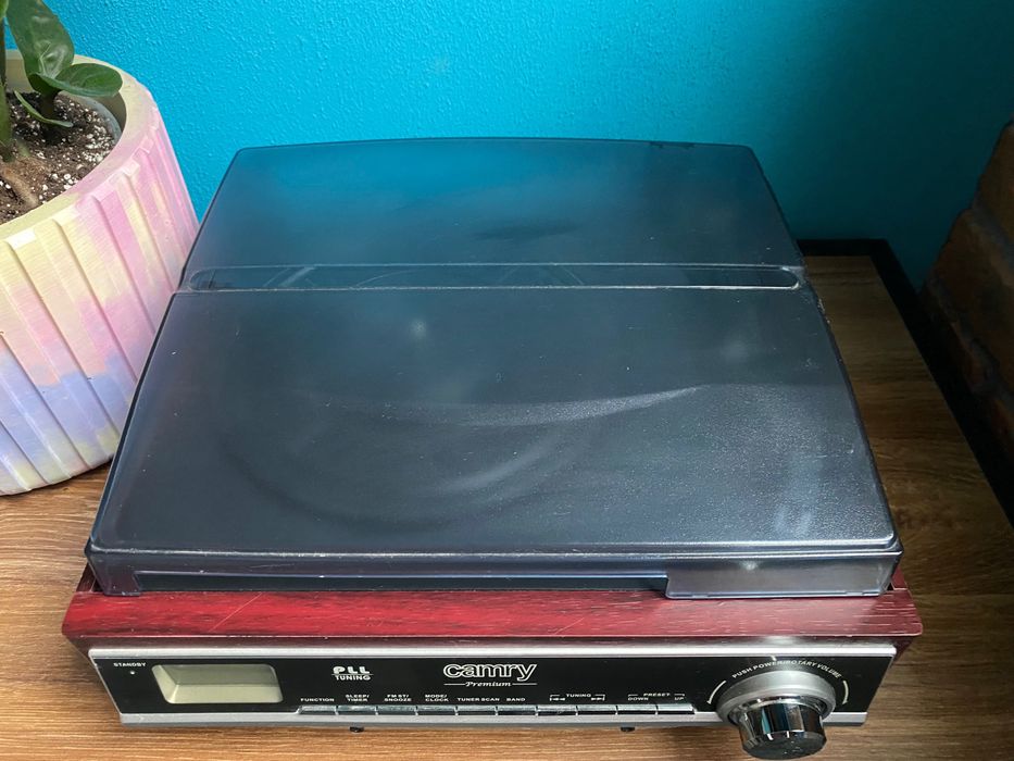 Програвач вінілу Camry Premium CR1113 (з радіо)