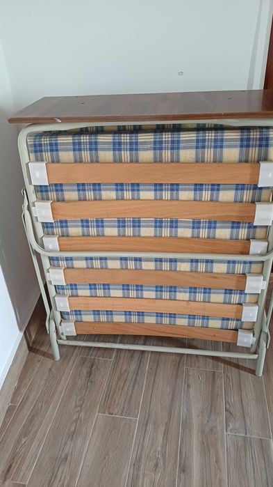 Divãs de cama de solteiro