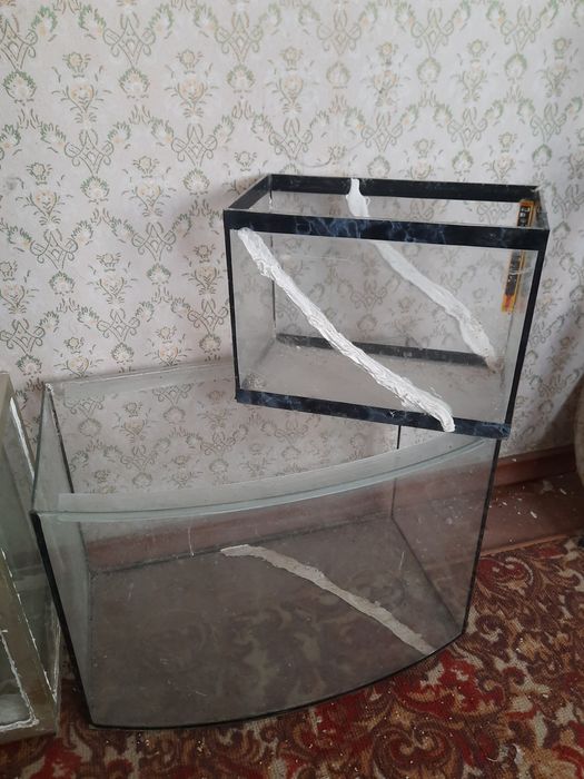 Аквариумы    для рыбок