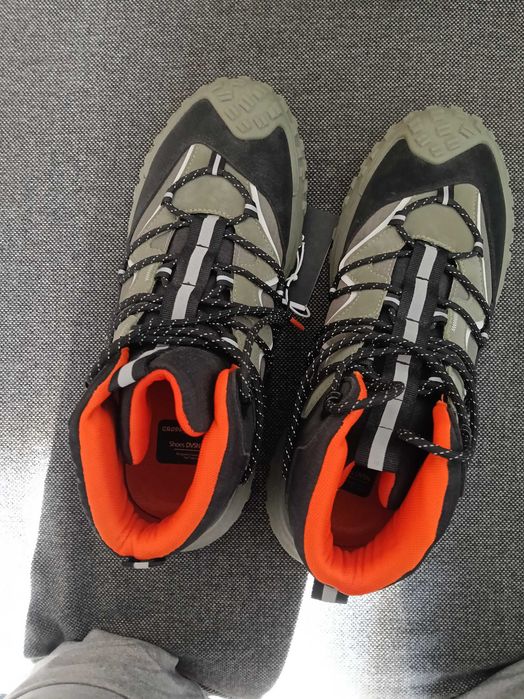 Buty styll Nike ACG Sneakersy za kostkę z elementami  Cropp rozmiar 44 28,5 cm NOWE