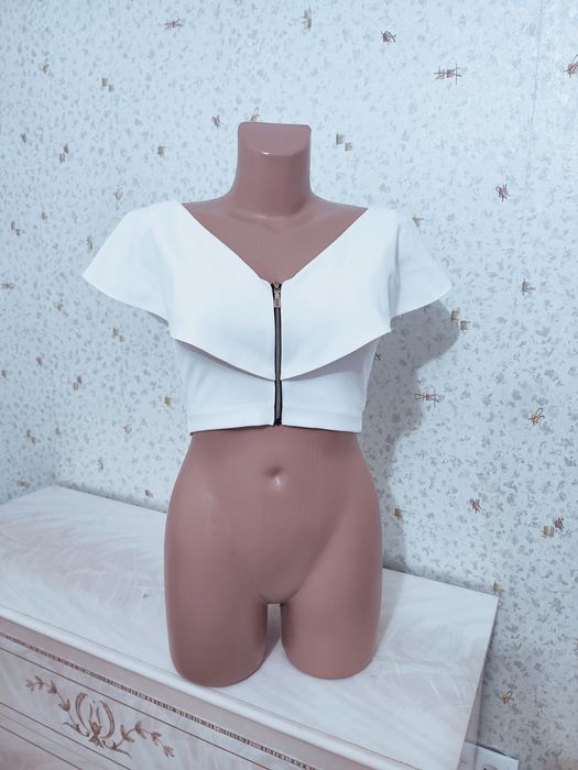 Продам красивую блузку топик для девочки подростка р 152-156