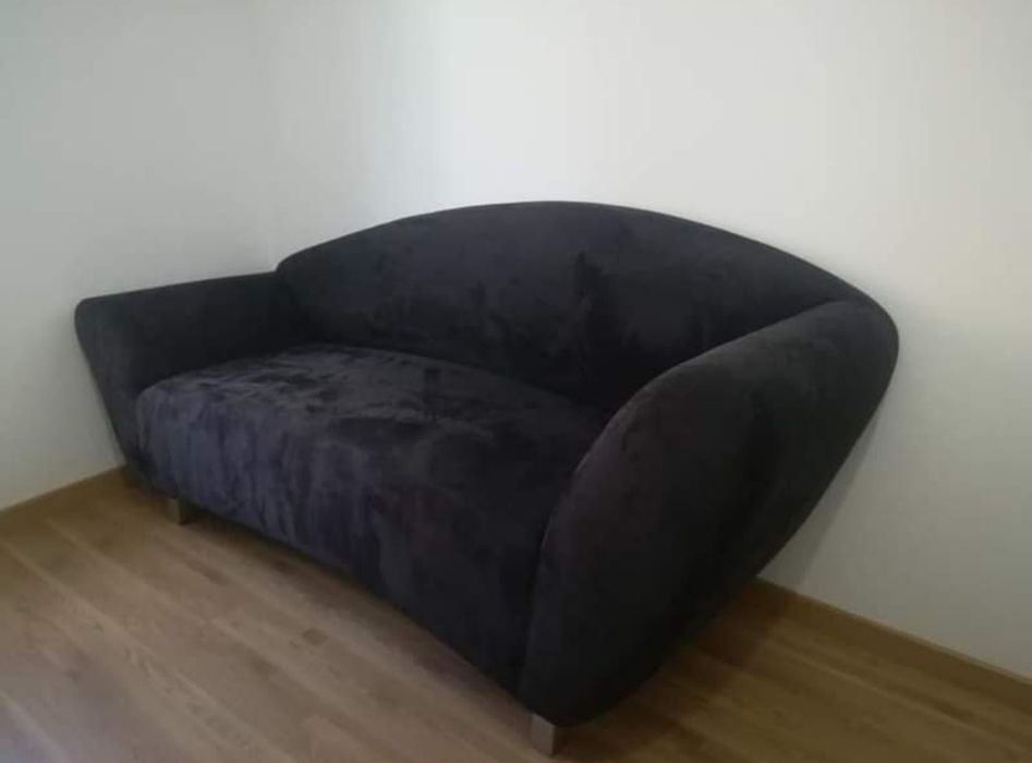 Sofá veludo preto