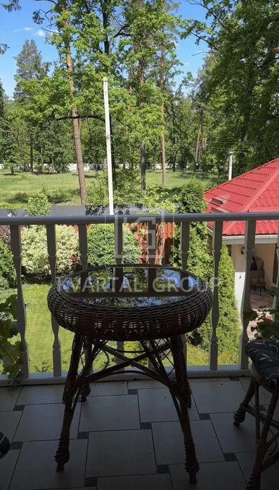 Продаж просторого будинку в лісовій частині міста. Терміново!