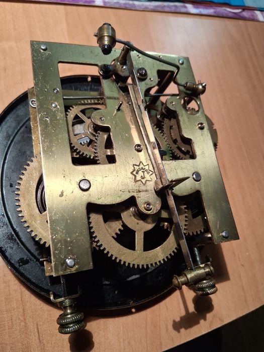 Zegar wiszący Junghans